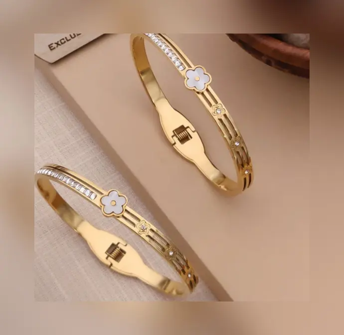 Flower stone kada
