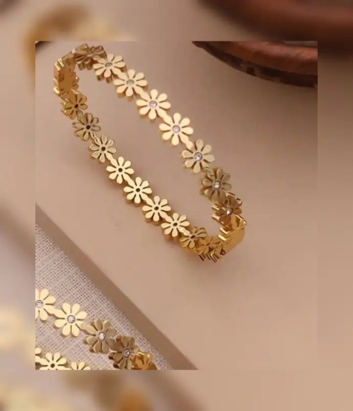 Flowers stone kada