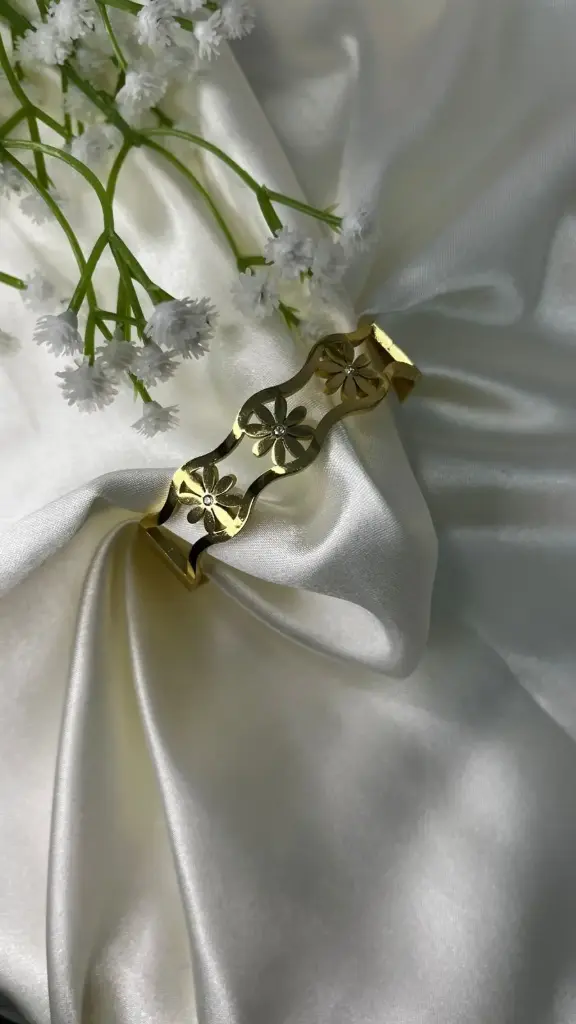 Flower kada