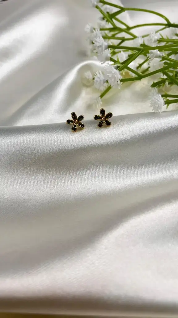 Black Stone flower earring