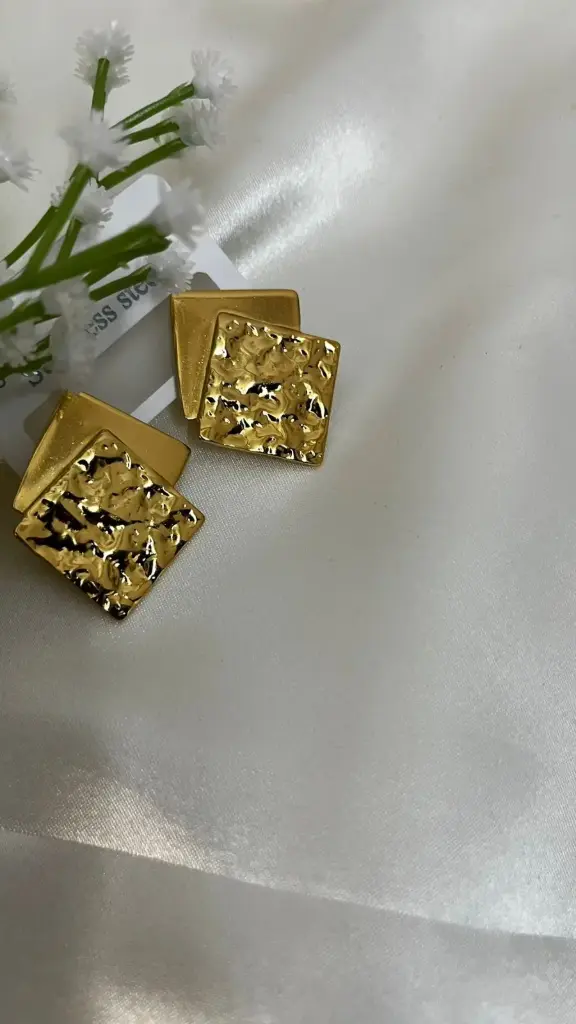 Trending earring
